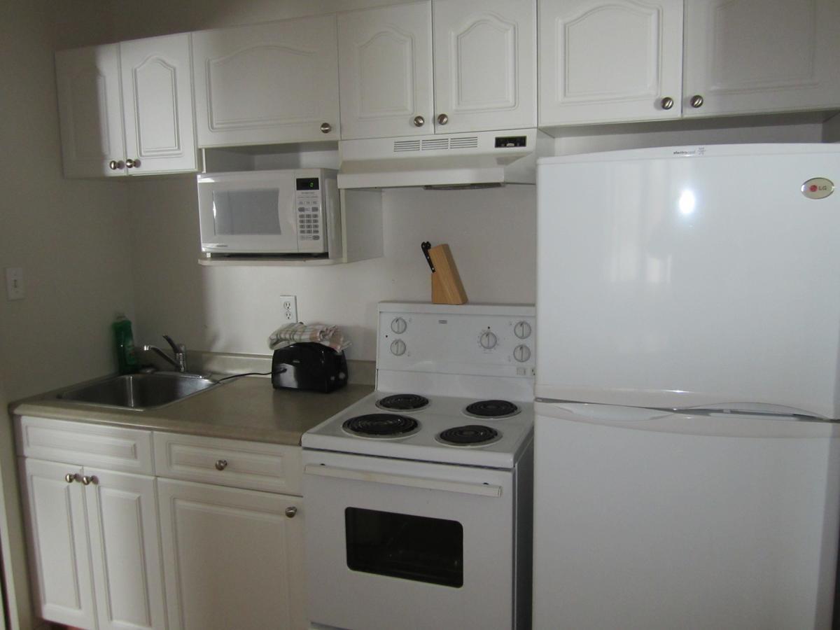 Kacee'S Northern Suites Fort Nelson Buitenkant foto